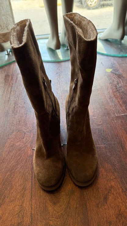 Sherpa Lining Suede Block Heel Boots