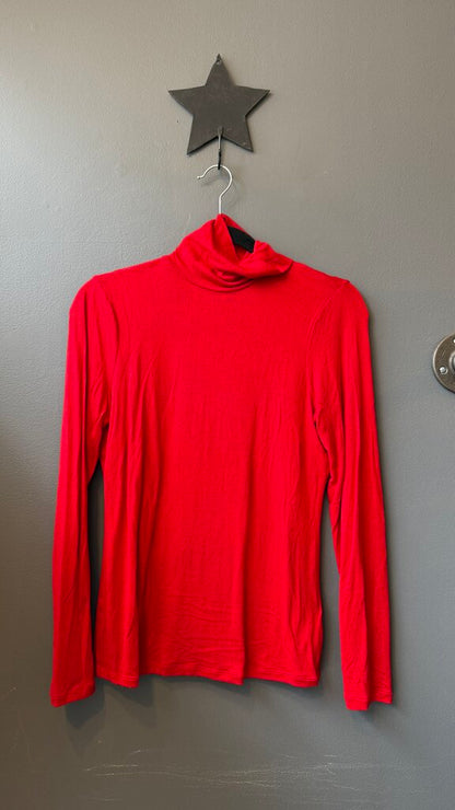 Knit Lightweight Turtleneck
