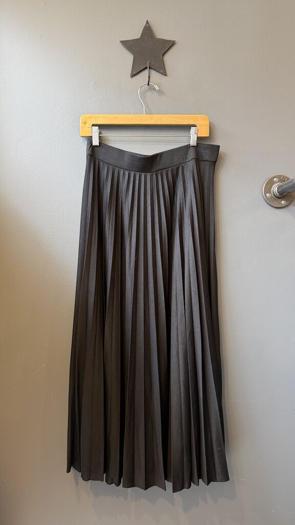 Pleated Knit Midi Skirt