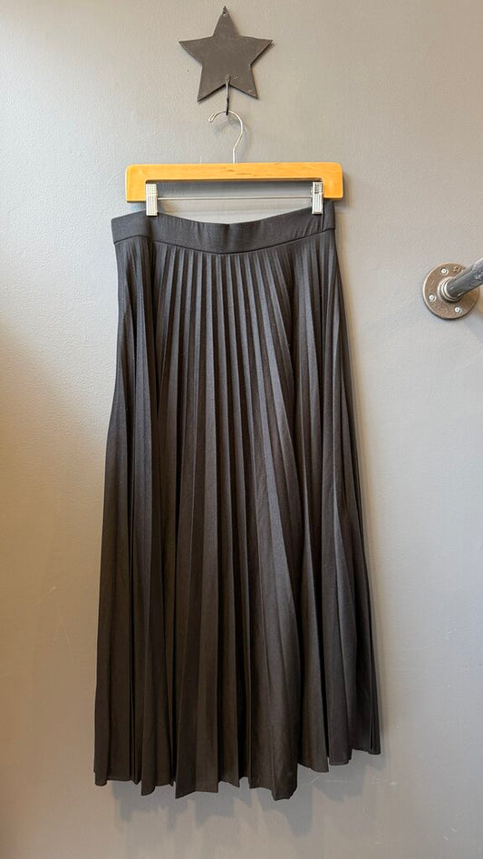 Pleated Knit Midi Skirt