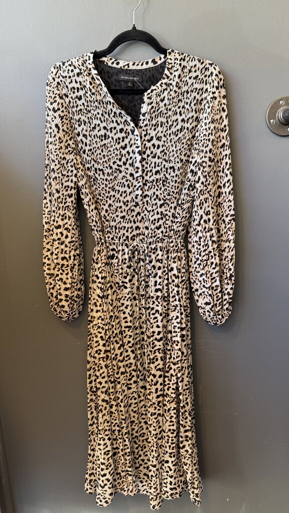 Pleat Detail Leopard Midi Dress