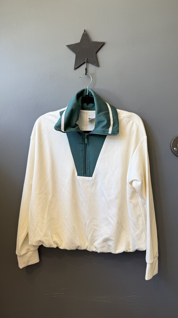 Airy Sleek 1/4 Zip Sweatshirt