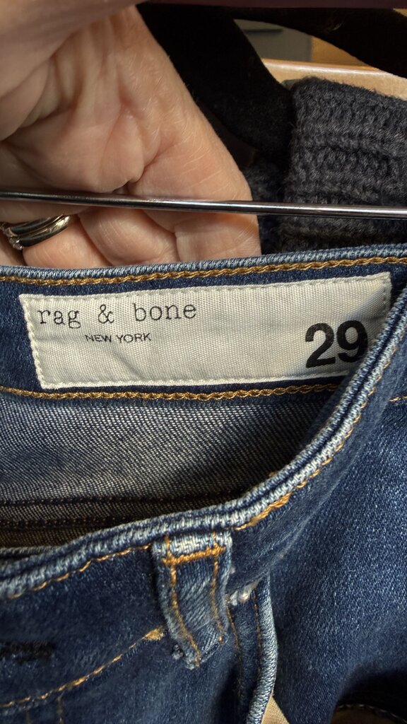 HR Slim Jeans
